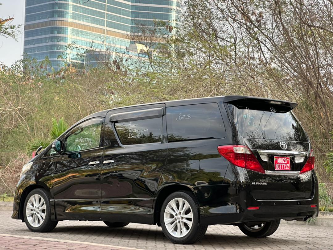 Toyota Alphard New thumbnail 3